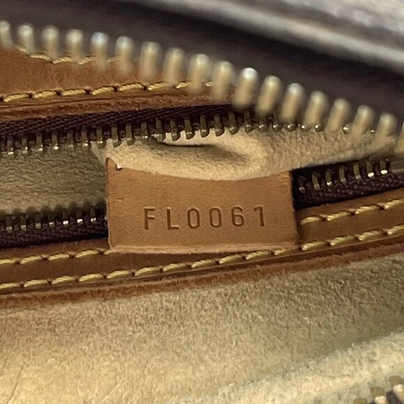 LOUIS VUITTON Looping MM Shoulder Bag Monogram Leather BN France - Picture 7 of 16